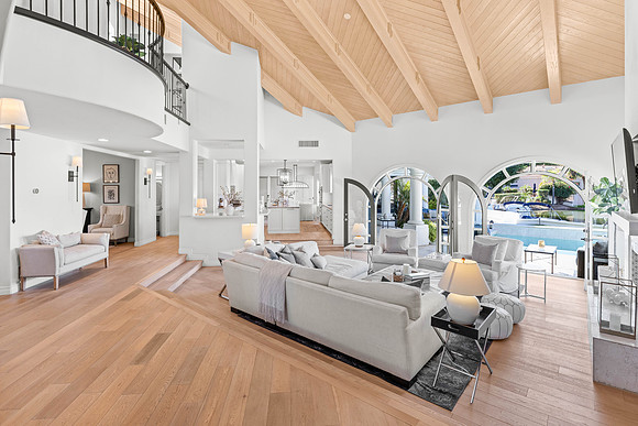 Treasure Cove Dr-8523