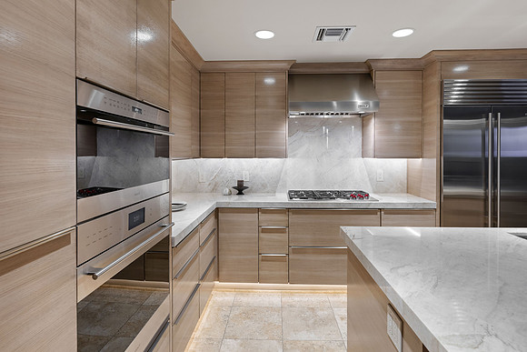 7175 E Camelback Rd 802-0877