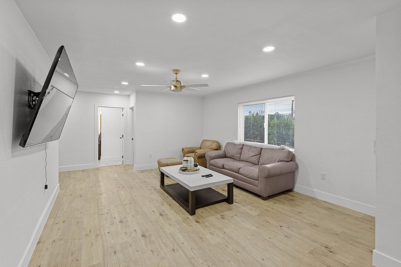 701 W Windsor-1275