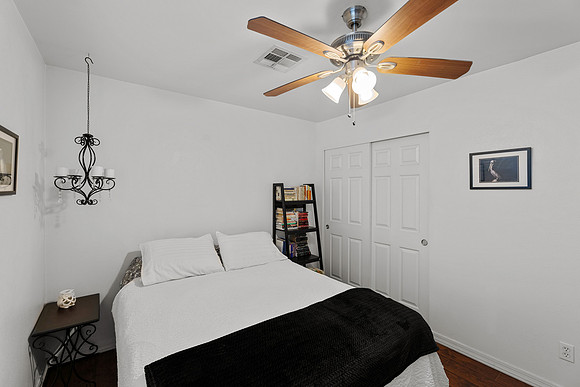4118 W Orangewood Ave-1773