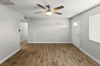 438 E Pierce St -7029