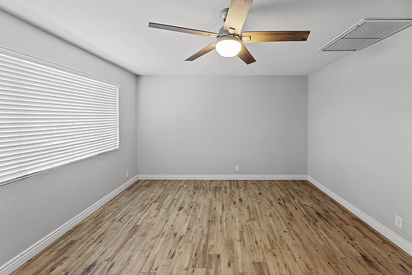 438 E Pierce St -7026