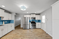 438 E Pierce St -7041