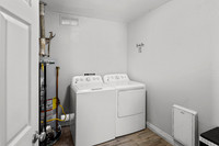 438 E Pierce St -7071