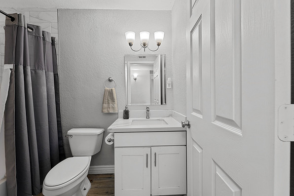 438 E Pierce St -7080