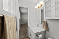 438 E Pierce St -7101