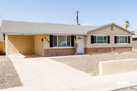 438 E Pierce St -7002