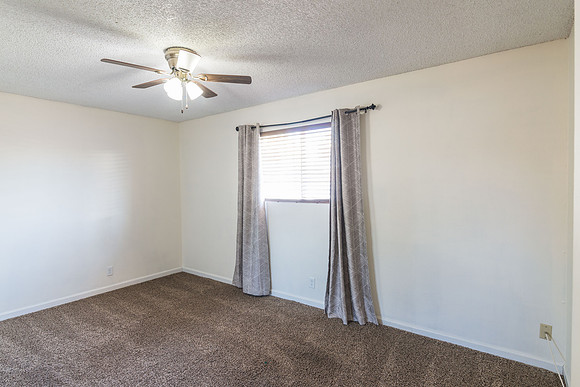315 E 9th St-15