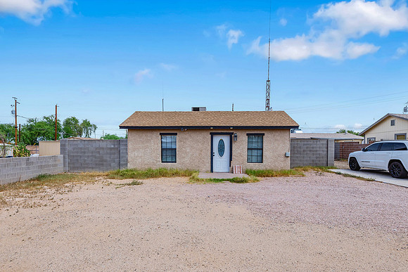 3716 E Fillmore --5