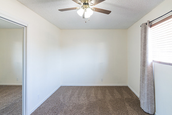 315 E 9th St-16