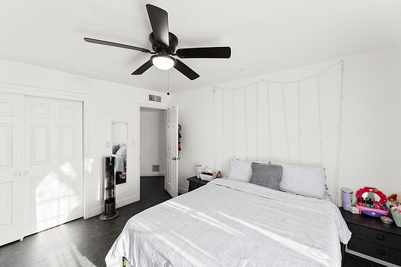1457 N Hobson-9092
