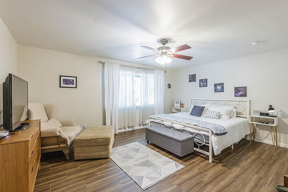 1421 N Sunset-0121
