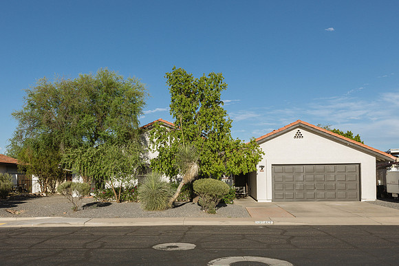 1457 N Hobson-9049