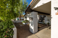 1457 N Hobson-9052