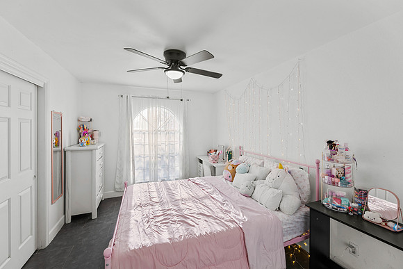 1457 N Hobson-9074