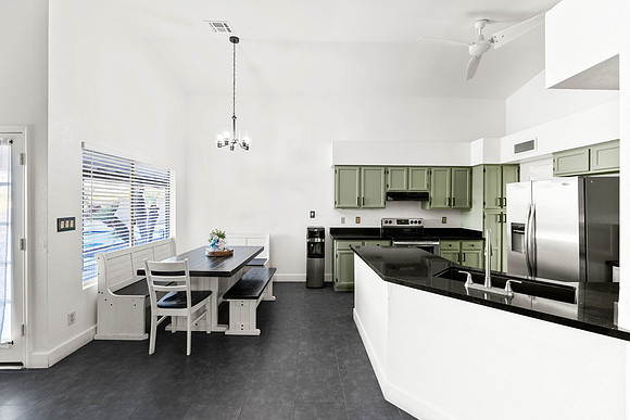 1457 N Hobson-9119