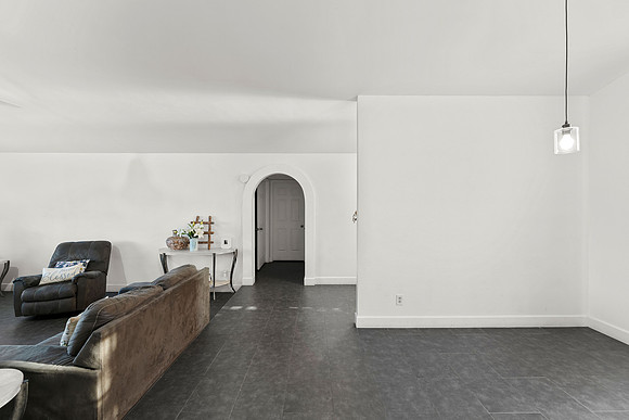 1457 N Hobson-9134