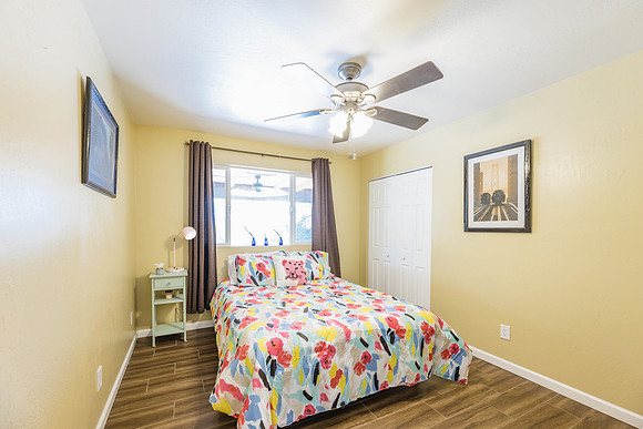 1421 N Sunset-0104