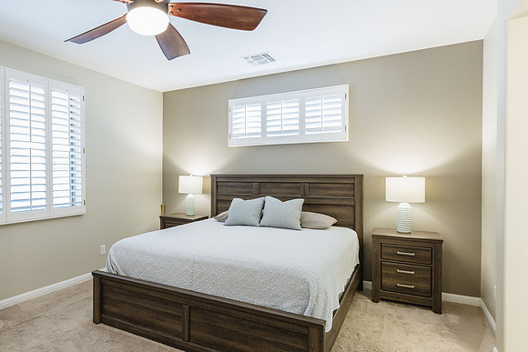 1147 E Temple Ct-0871
