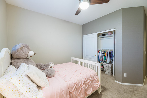 1147 E Temple Ct-0884