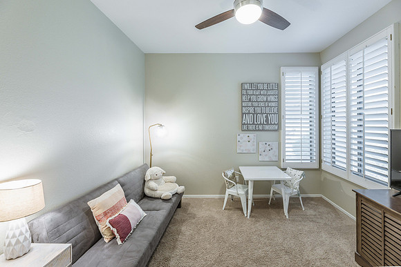 1147 E Temple Ct-0888