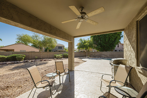 1147 E Temple Ct-0896
