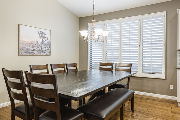 1147 E Temple Ct-0907