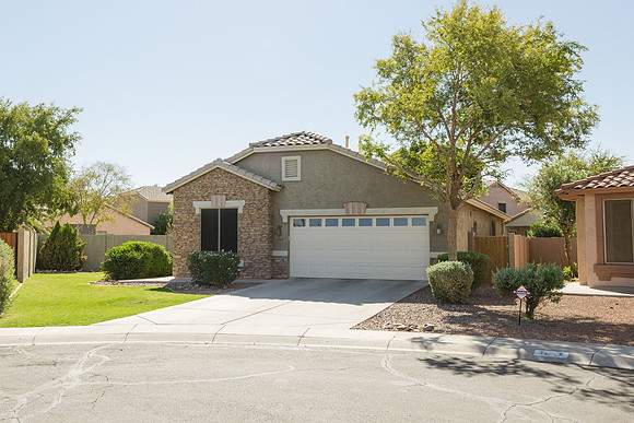 1147 E Temple Ct-0915