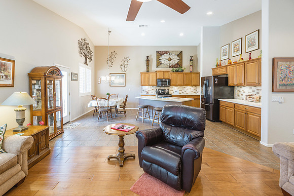 4243 E Torrey Pines Ln-2270
