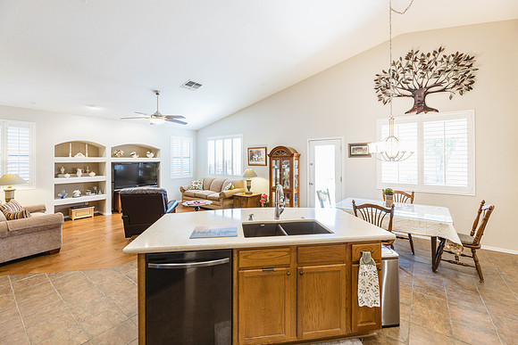4243 E Torrey Pines Ln-2277