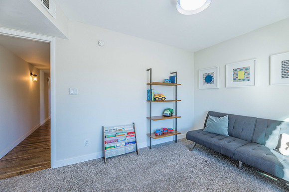 12220 N 49th Pl-4496