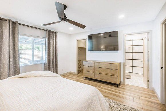 14037 N 57th St --19