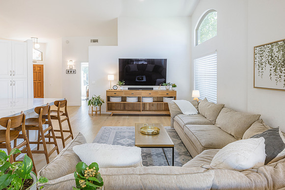 198 W Knox Rd-6876