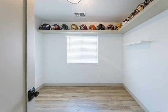 14037 N 57th St --15