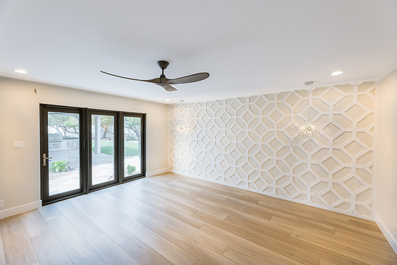 6040 N 22nd Pl--2