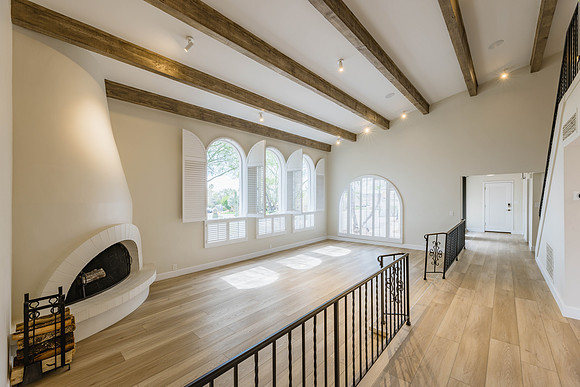6040 N 22nd Pl-
