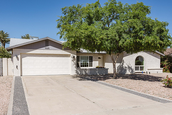 12220 N 49th Pl -7986