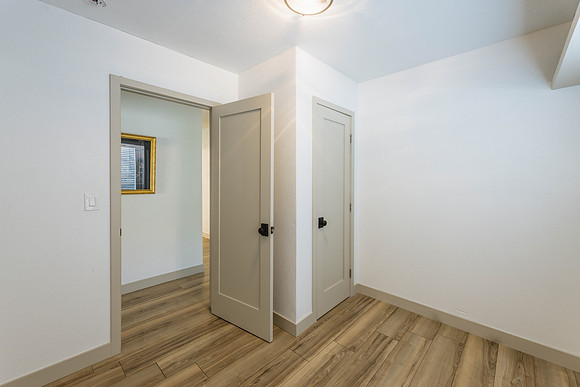 14037 N 57th St --16