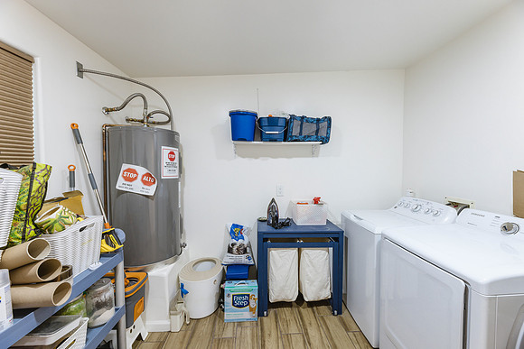 1546 W Pierce St-9897