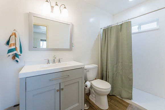 1546 W Pierce St--5