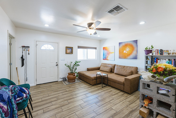 1546 W Pierce St-9900