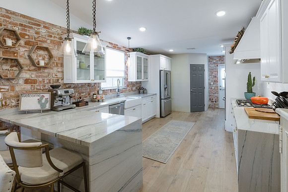 2111 W Mulberry Dr-7979
