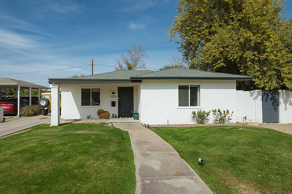 1326 W Roma Ave-8474