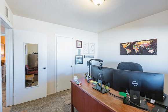 3750 W Marshall Ave-7072