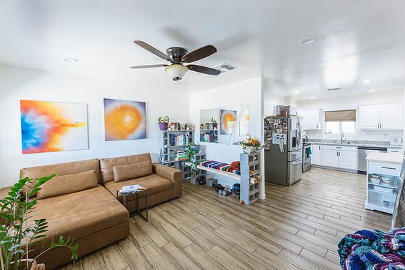 1546 W Pierce St-