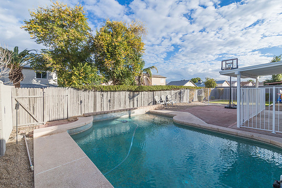 1642 W Chilton st-3