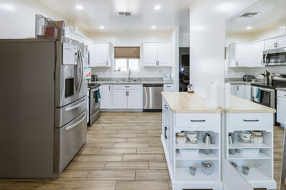 1546 W Pierce St--6