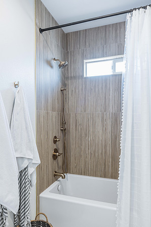 2942 E Mallory St-8339