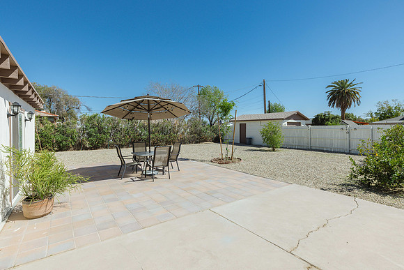 2163 W Flower St-0638