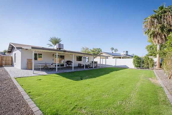 14037 N 57th St-